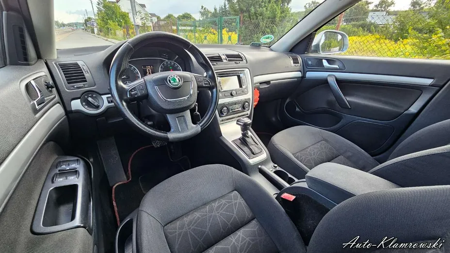 SKODA Octavia -