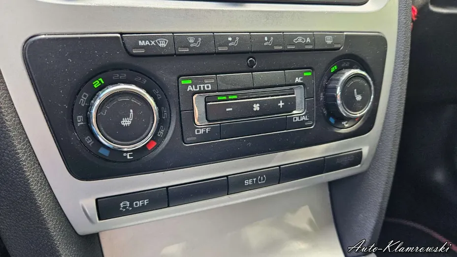 SKODA Octavia -