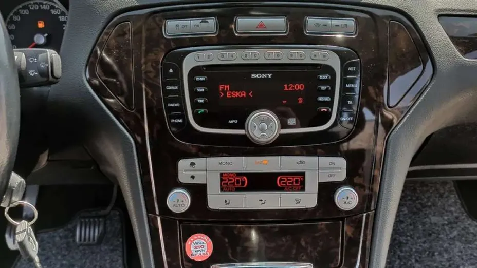 FORD Mondeo -