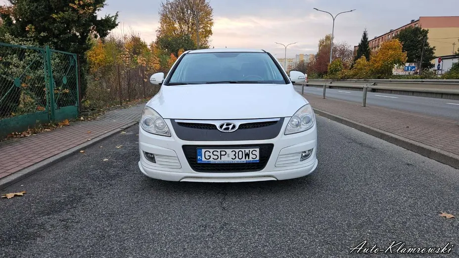 HYUNDAI i30 -