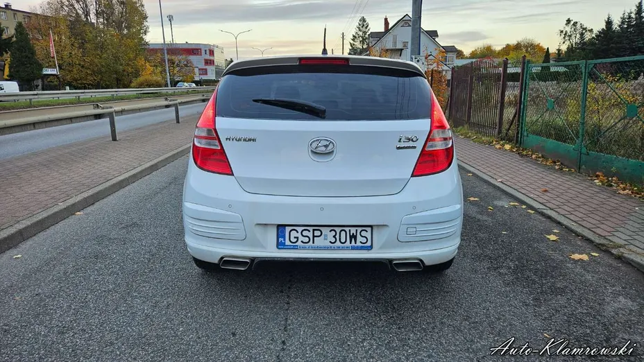 HYUNDAI i30 -