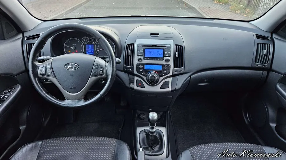HYUNDAI i30 -