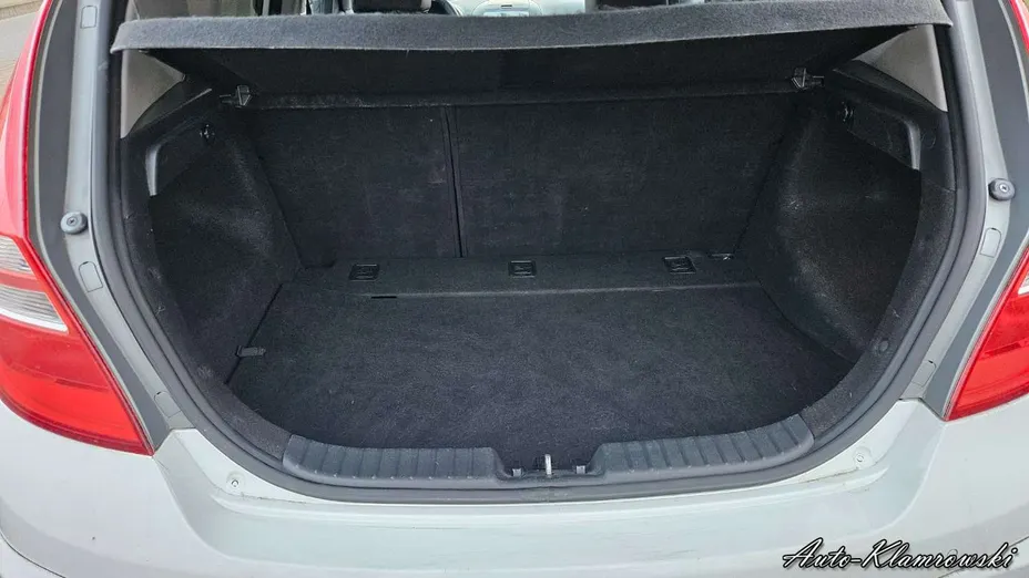 HYUNDAI i30 -