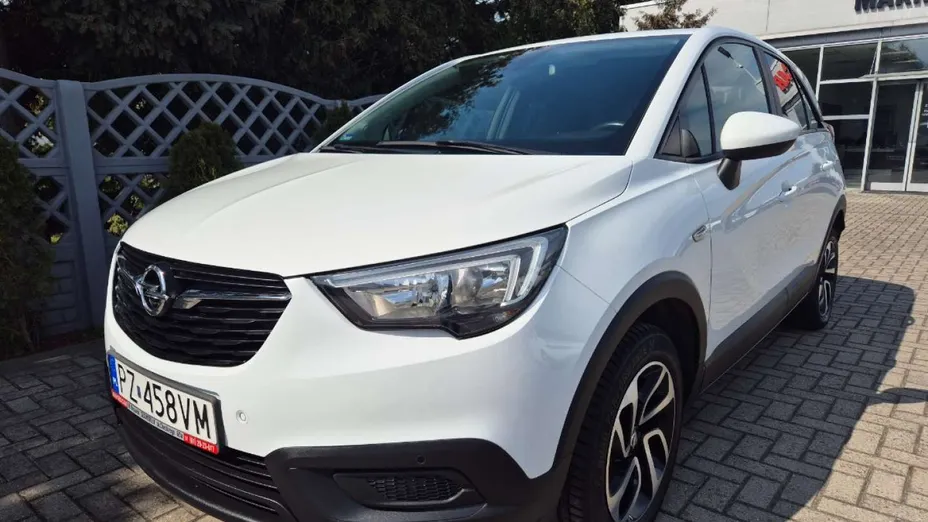 OPEL Crossland X -
