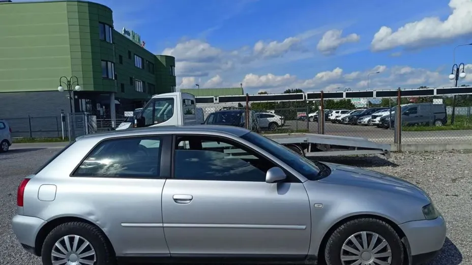 AUDI A3 -