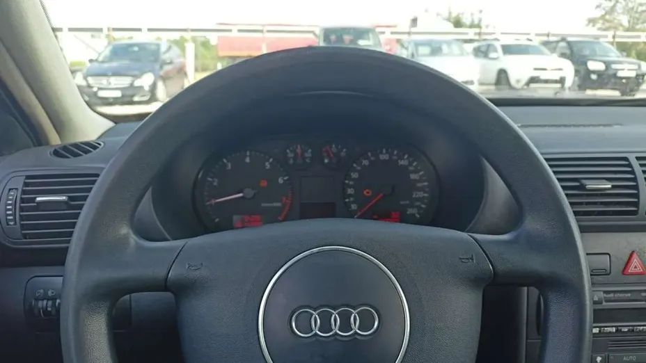 AUDI A3 -