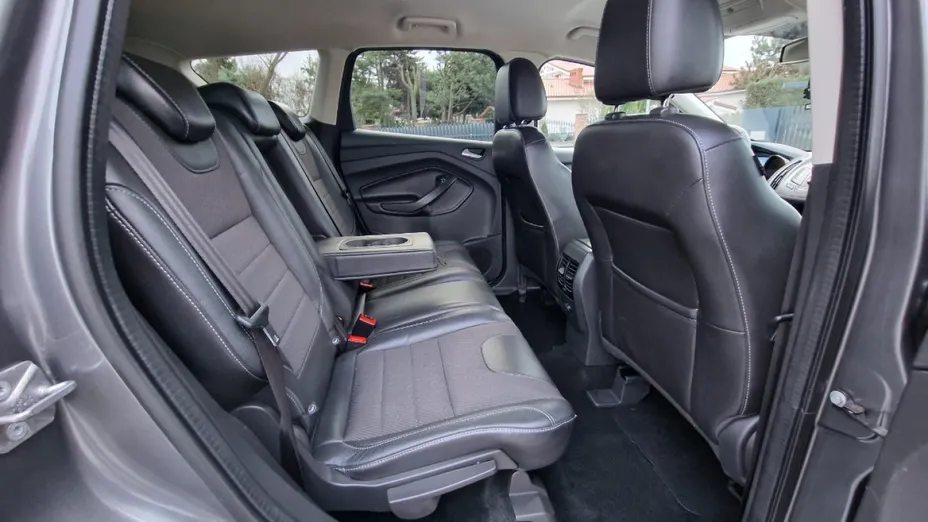 FORD Kuga -