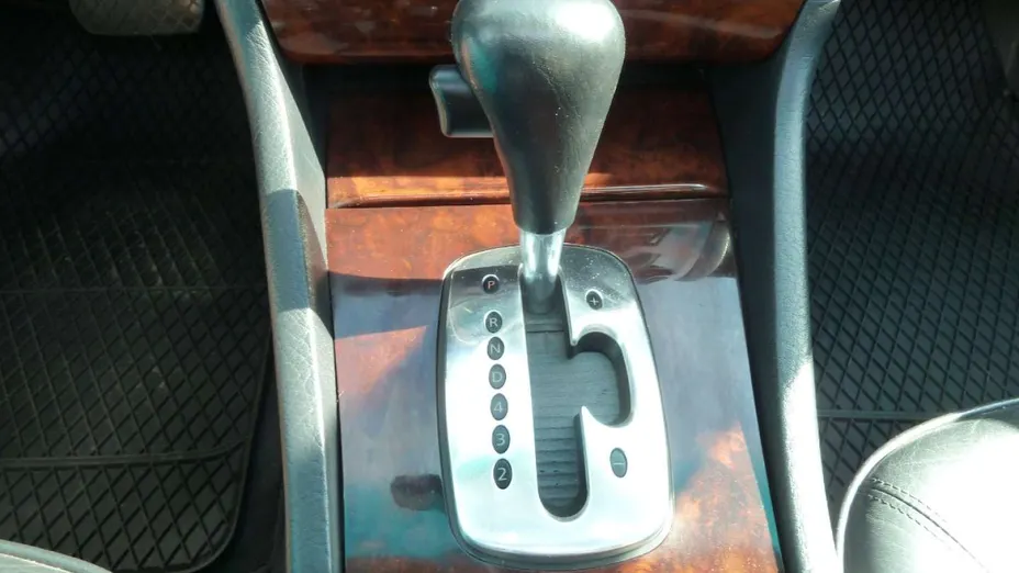 AUDI A8 -
