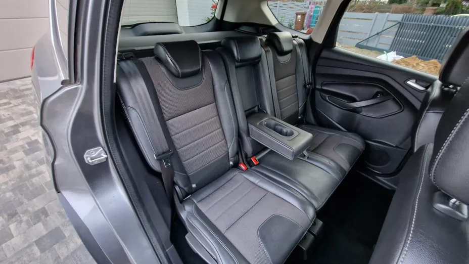 FORD Kuga -