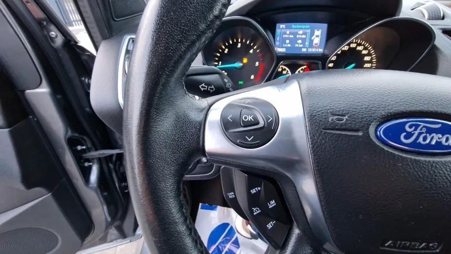 FORD Kuga -