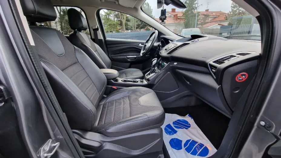 FORD Kuga -