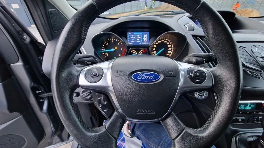 FORD Kuga -