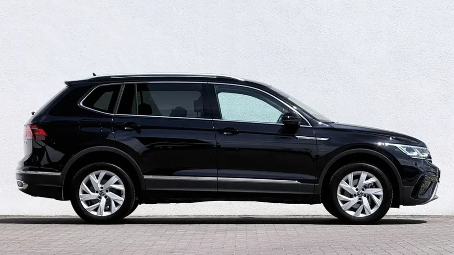 VOLKSWAGEN Tiguan -