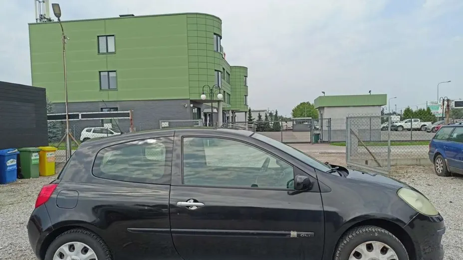RENAULT Clio -