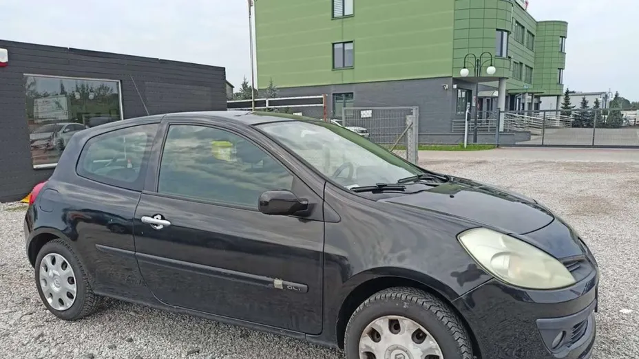 RENAULT Clio -