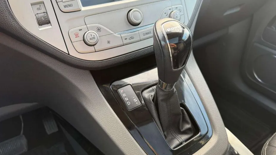 FORD Kuga -