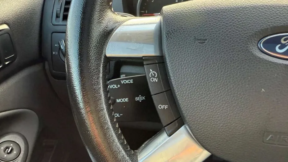 FORD Kuga -