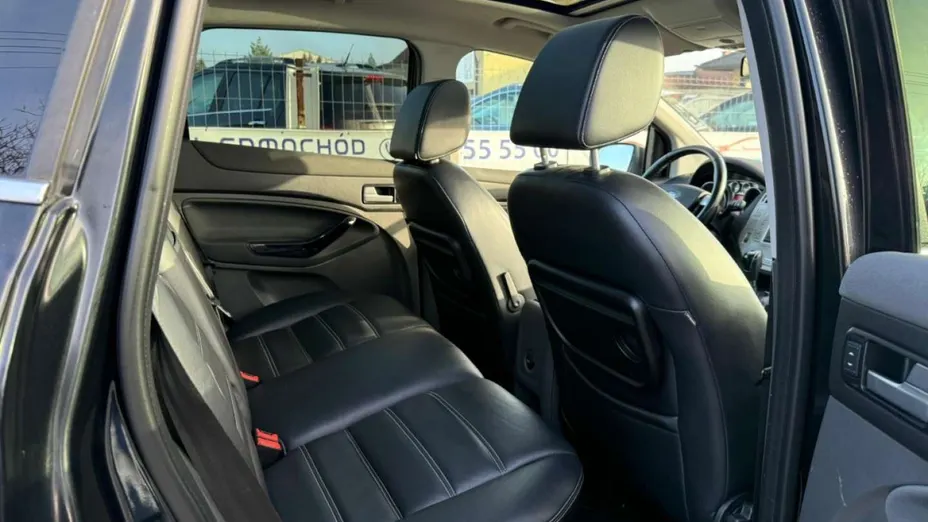 FORD Kuga -