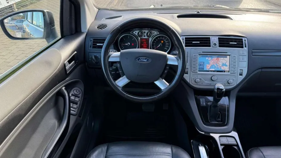 FORD Kuga -