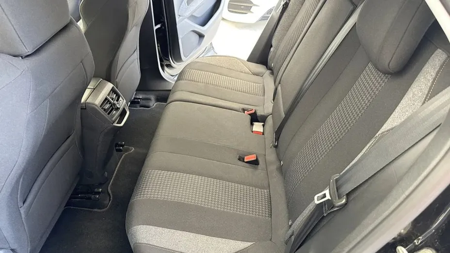 PEUGEOT 3008 -