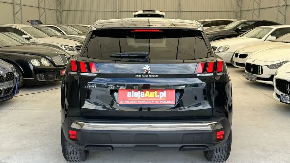 PEUGEOT 3008 -