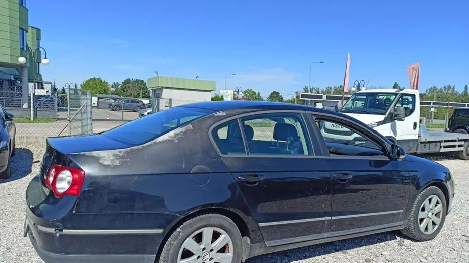 VOLKSWAGEN Passat -