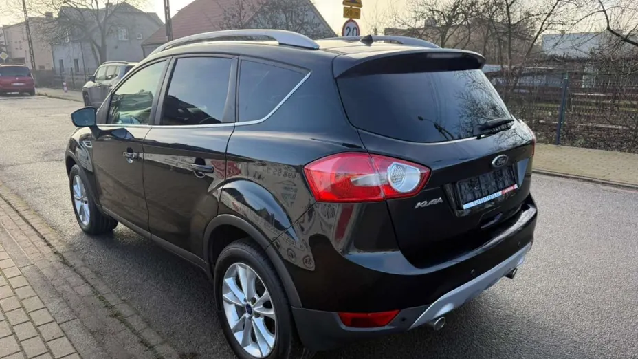 FORD Kuga -