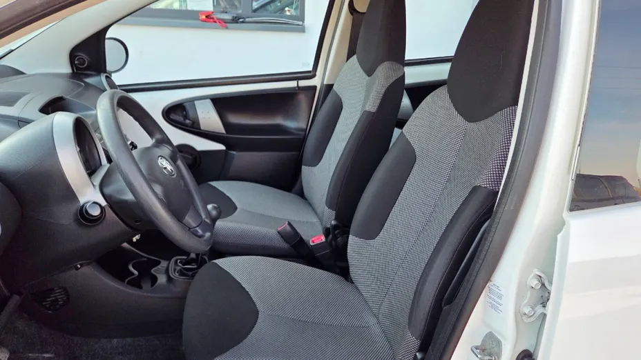 TOYOTA Aygo -