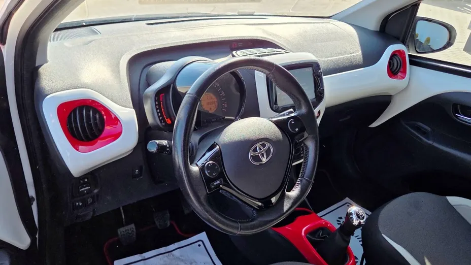 TOYOTA Aygo -