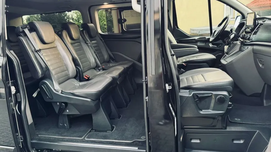 FORD Tourneo Custom -