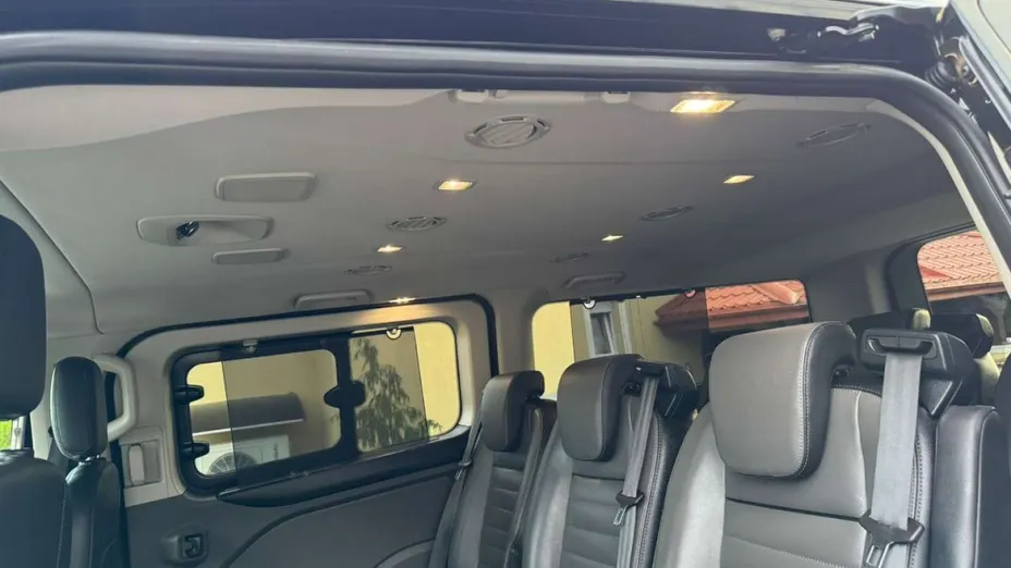 FORD Tourneo Custom -