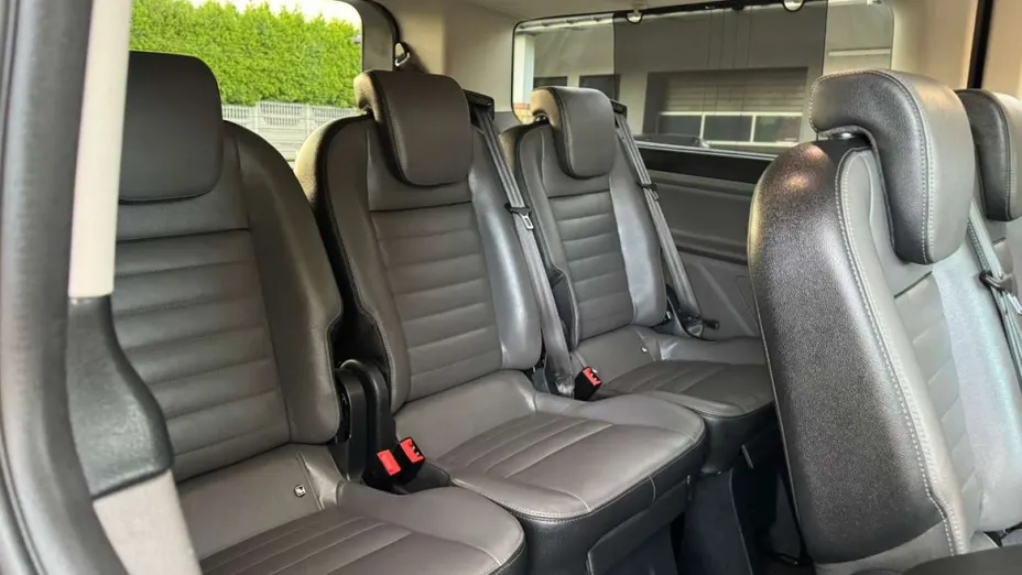 FORD Tourneo Custom -