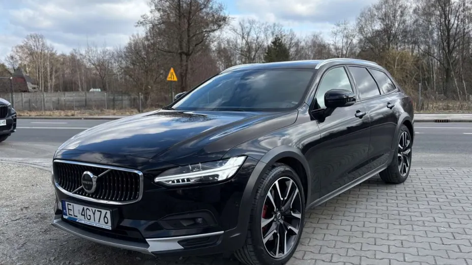VOLVO V90 -