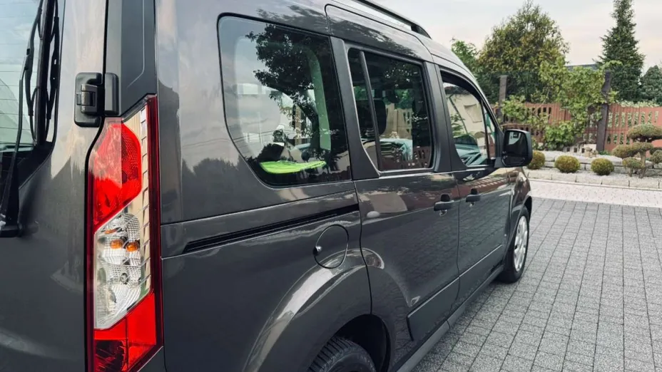 FORD Tourneo Connect -