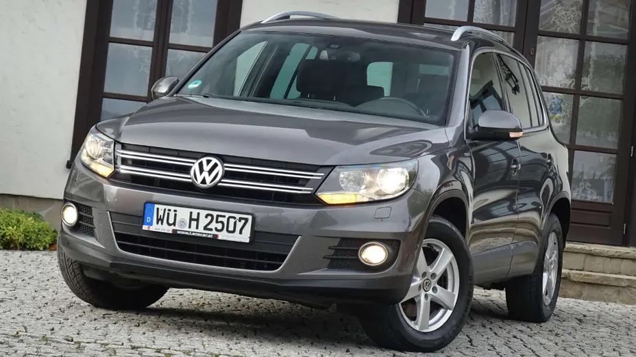 VOLKSWAGEN Tiguan -