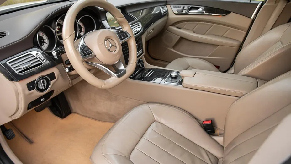 MERCEDES-BENZ CLS -