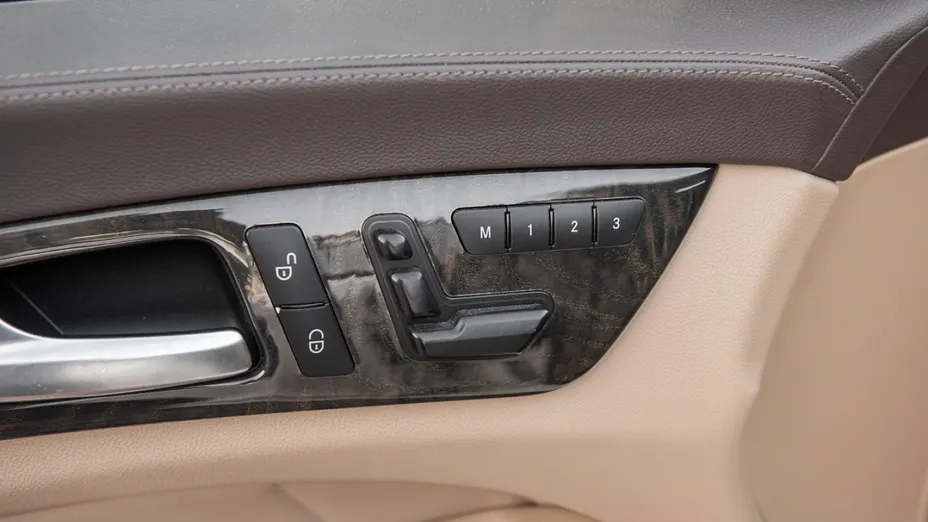 MERCEDES-BENZ CLS -