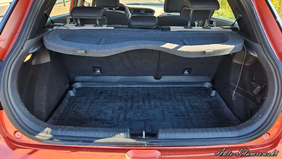 HYUNDAI i20 -