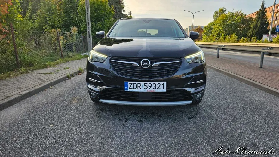 OPEL Grandland X -