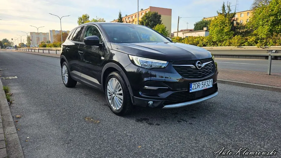 OPEL Grandland X -