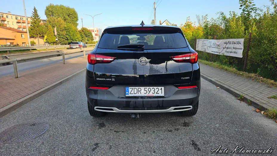 OPEL Grandland X -