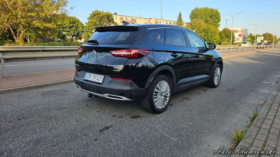 OPEL Grandland X -