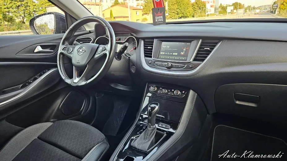 OPEL Grandland X -