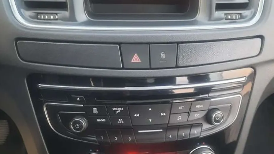 PEUGEOT 508 -