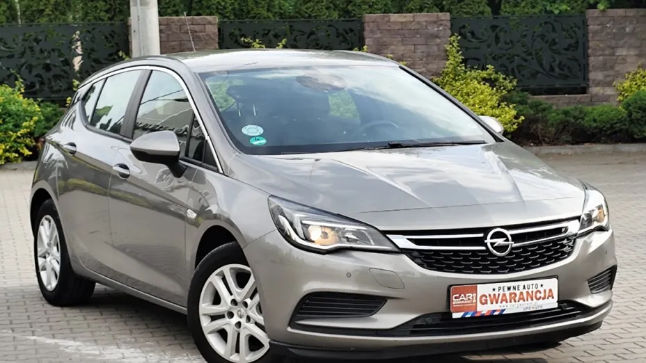OPEL Astra -