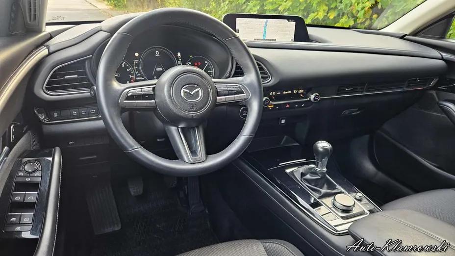 MAZDA CX-30 -