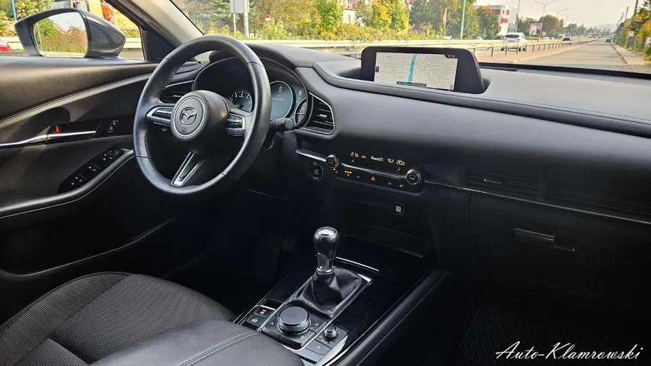 MAZDA CX-30 -