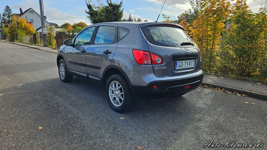 NISSAN Qashqai -
