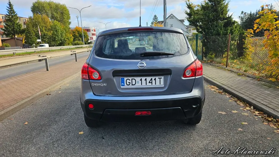 NISSAN Qashqai -