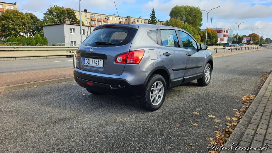 NISSAN Qashqai -